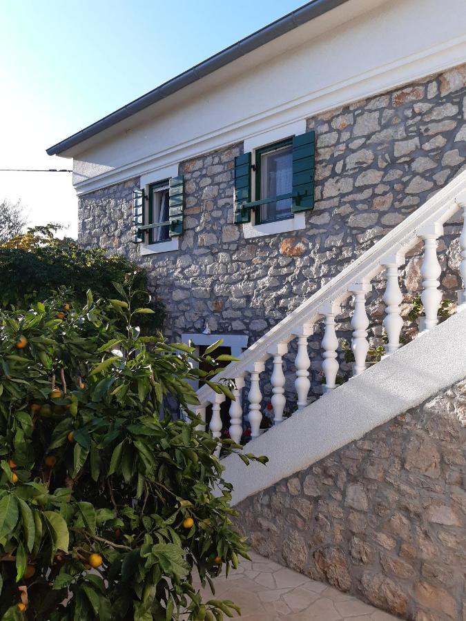 Apartments With A Parking Space Lukoran Екстер'єр фото