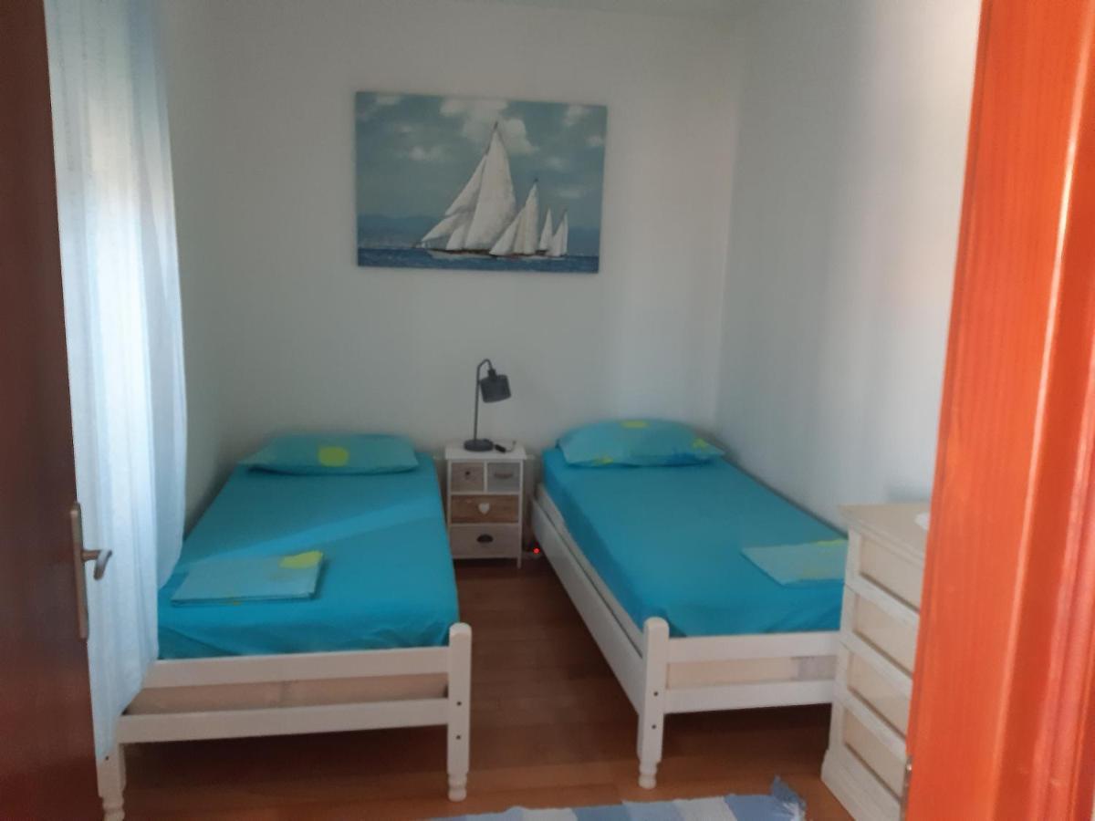 Apartments With A Parking Space Lukoran Екстер'єр фото